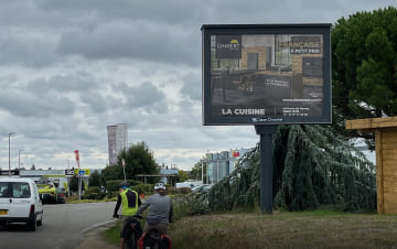 Vannes - Vitrine éclairée 8m2